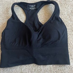 Black heavy duty sports bra